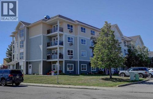 10402 111 St, Grande Prairie, AB, T8V8G4 | Card Image