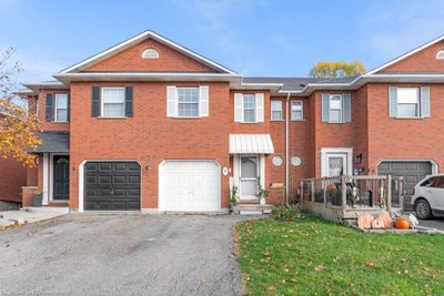 6 Swayze Crt, Townhouse with 3 bedrooms, 2 bathrooms and 3 parking in Smithville ON | Image 1