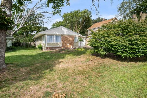 153 Vanderveen Ave, Holland, MI, 49424-2113 | Card Image