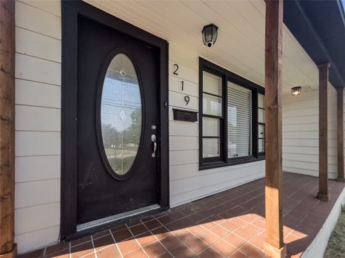 219 W Taylor St, Sherman, TX, 75092-2770 | Card Image