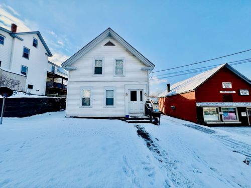 4 Church St, Lebanon, NH, 03766-1642 | Card Image