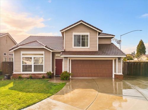 5449 Medallion Court, Riverbank, CA, 95367 | Card Image