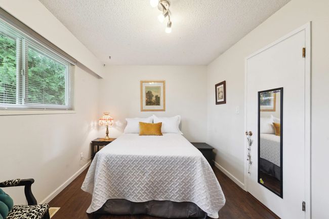 4037 196 A St, House other with 6 bedrooms, 3 bathrooms and 6 parking in Langley BC | Image 22