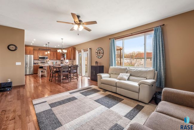 100 Oak Ave, House other with 6 bedrooms, 4 bathrooms and null parking in Crooks SD | Image 9