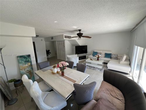 207-9240 Fontainebleau Blvd, Miami, FL, 33172-4238 | Card Image