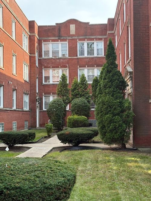 1n-1303 E 71st Pl, Chicago, IL, 60619-1441 | Card Image