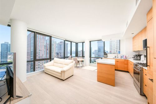 2303-10 Provost St, Jersey City, NJ, 07302-5654 | Card Image