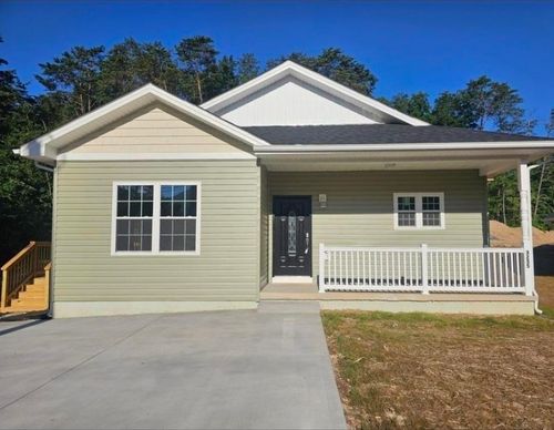 3255 Catalpa Ave, Buena Vista, VA, 24416-1223 | Card Image