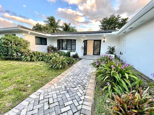 4910 Jefferson St, Hollywood, FL, 33021-7628 | Card Image