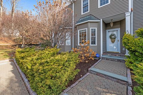 632 E Main St, Jefferson Valley, NY, 10535-1132 | Card Image