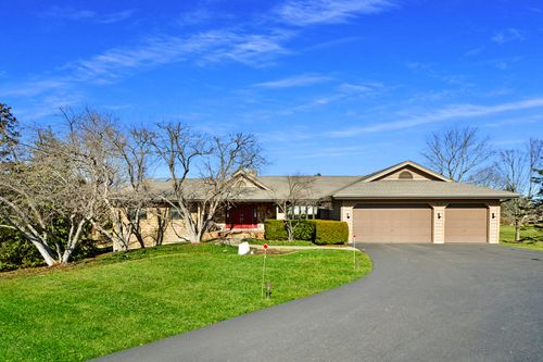 21 N Highview Cir, Hawthorn Woods, IL, 60047-8052 | Card Image