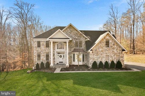 8138 Rondelay Ln, Fairfax Station, VA, 22039-2306 | Card Image