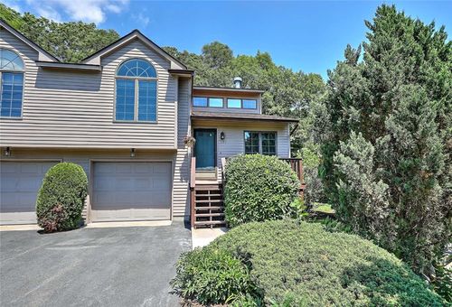 101 Cardinal Dr, North Kingstown, RI, 02852-6530 | Card Image