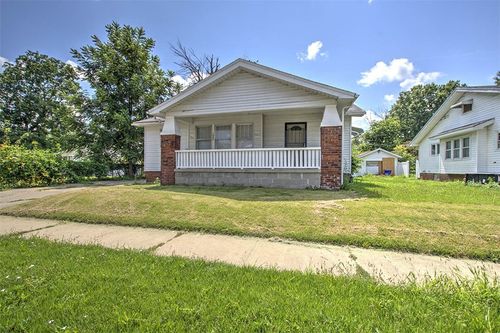 1945 E Wood St, Decatur, IL, 62521-3062 | Card Image