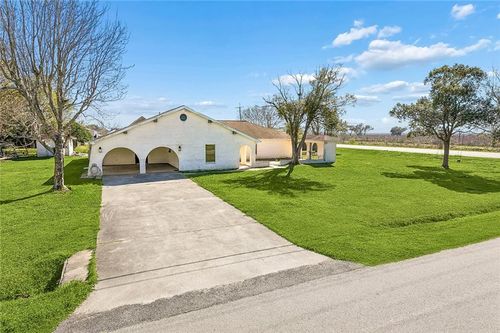 102 Pleasant Valley Dr, Des Allemands, LA, 70030-3315 | Card Image