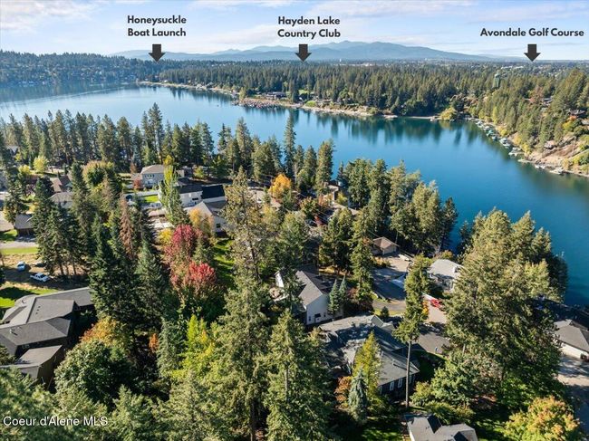 Close by to golf courses, restaurants, and the boat launch! | Image 40