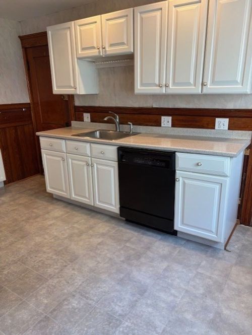 15-15 Putnam St, Quincy, MA, 02169-2202 | Card Image