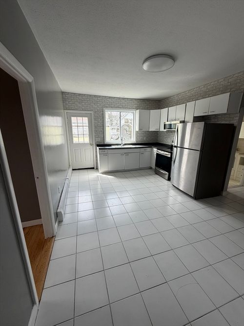 2-5 Washington Sq, Gloucester, MA, 01930 | Card Image