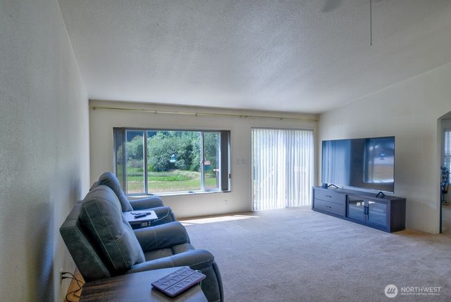 930 Tipsoo Loop N, House other with 2 bedrooms, 2 bathrooms and 2 parking in Rainier WA | Image 6