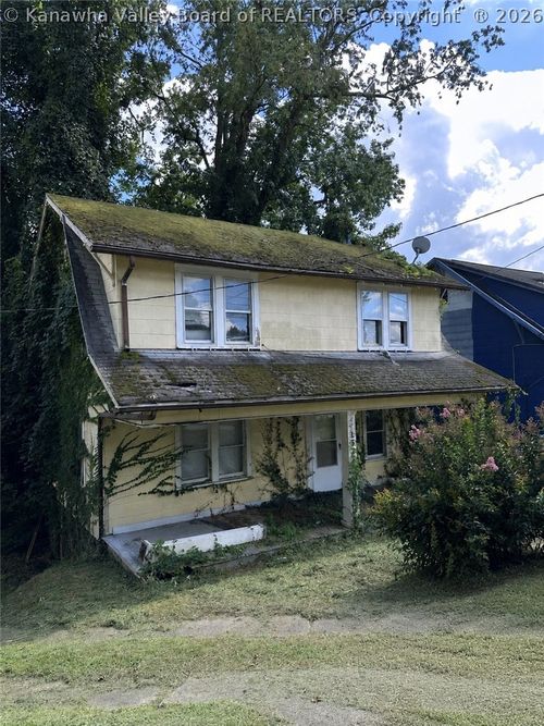 1531 Farnsworth Dr, Charleston, WV, 25311-1507 | Card Image