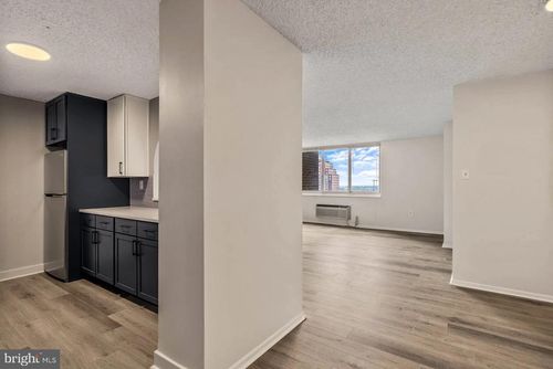 ste-2b4113-1500 Locust St, PHILADELPHIA, PA, 19102-4305 | Card Image