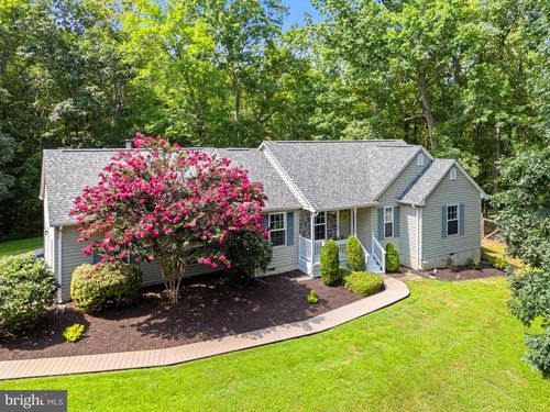 19257 Springfield Cir, Jeffersonton, VA, 22724-2260 | Card Image