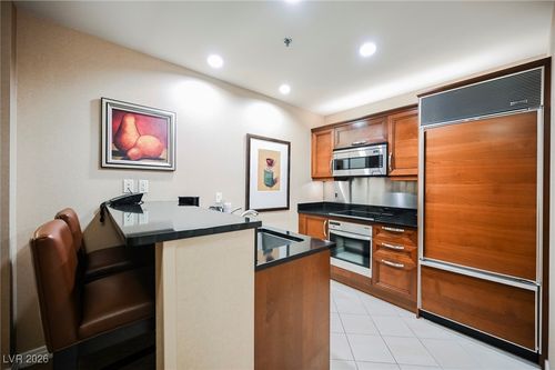 unit-208-145 E Harmon Ave, Las Vegas, NV, 89109-4519 | Card Image