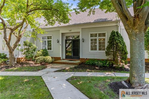 53f-53 Winthrop Rd, Monroe, NJ, 08831-7202 | Card Image