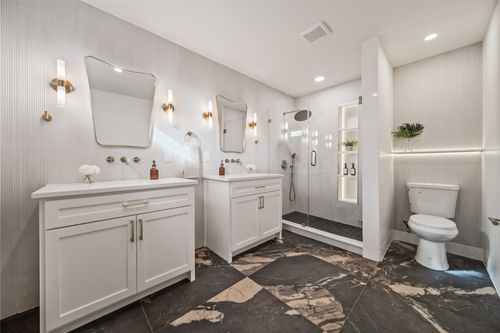 5202 Woodmoor Dr, Austin, TX, 78721-1619 | Card Image