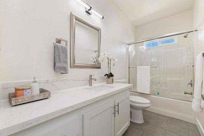 21-Bathroom | Image 18