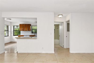 A3 - 2225 Monroe St, Condo with 2 bedrooms, 2 bathrooms and null parking in Hollywood FL | Image 3