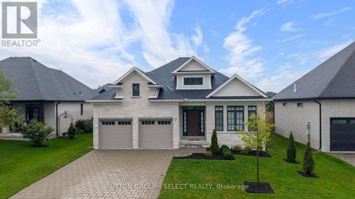 7 Violet Crt, Ilderton, ON, N0M2A0 | Card Image