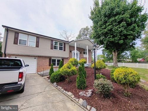 8705 Loughran Rd, Fort Washington, MD, 20744-6767 | Card Image