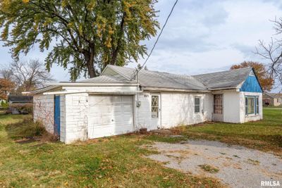 1615 36 Th Avenue, House other with 2 bedrooms, 1 bathrooms and null parking in East Moline IL | Image 1