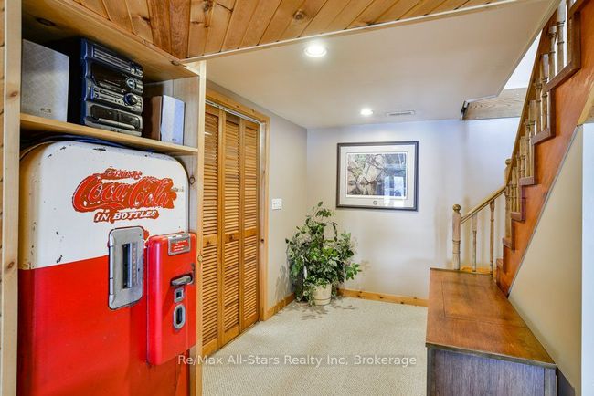 1082 Kawagama Lake Rd, House other with 3 bedrooms, 2 bathrooms and 2 parking in Haliburton ON | Image 21