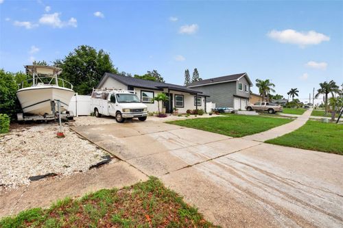 1435 Burning Tree Rd, TARPON SPRINGS, FL, 34689-3801 | Card Image