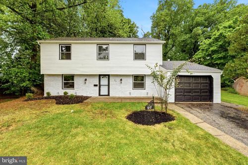 27 Parkside Cir, Willingboro, NJ, 08046-2610 | Card Image