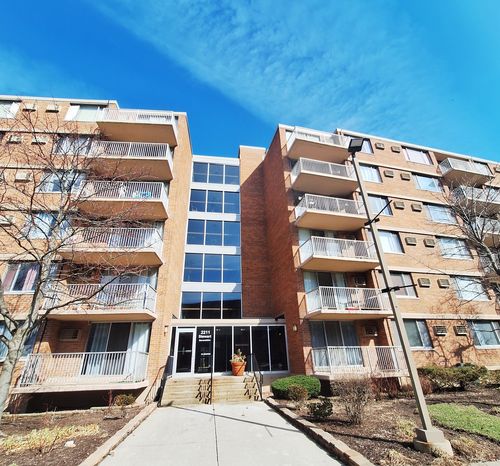 4a-2211 S Stewart Ave, Lombard, IL, 60148-5522 | Card Image