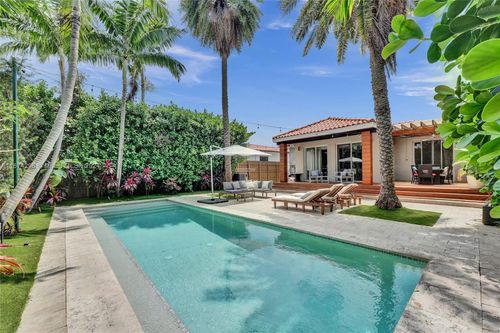 1443 Lenox Ave, Miami Beach, FL, 33139-3821 | Card Image