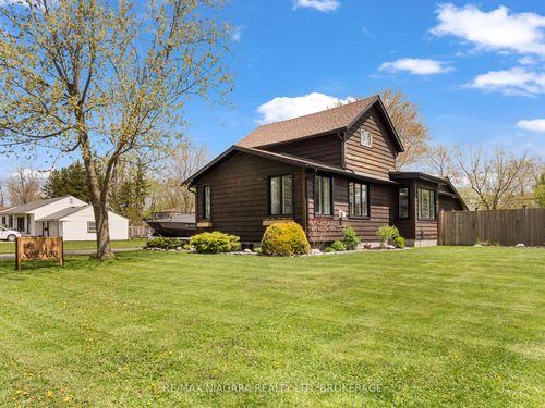 606 Scott Ave, Fort Erie, ON, L2A5G2 | Card Image