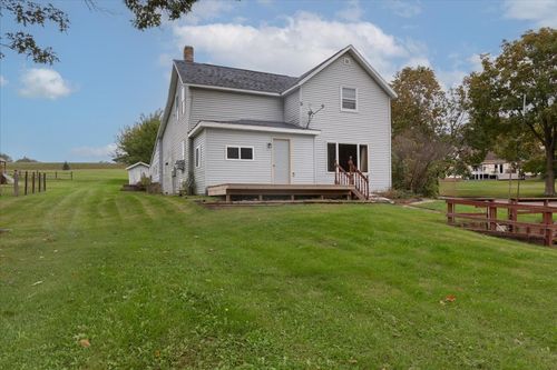 826 E 3rd Avenue, Durand, WI, 54736 | Card Image