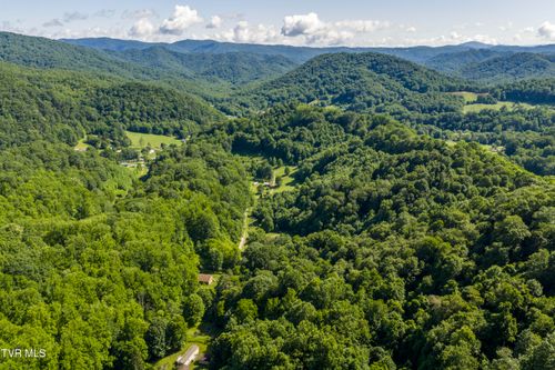 000 Garland Rd, Roan Mountain, TN, 37687 | Card Image