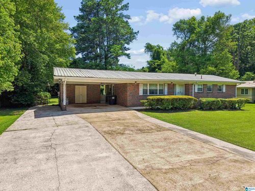 3332 Crescent Dr, HUEYTOWN, AL, 35023-2947 | Card Image