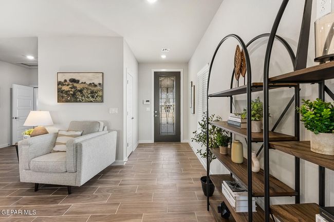Spacious Living Area | Image 8