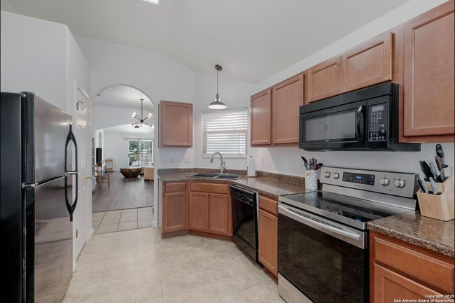 5517 Saffron Way, House other with 3 bedrooms, 2 bathrooms and null parking in Leon Valley TX | Image 13