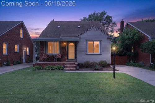 15861 Anne Ave, Allen Park, MI, 48101-2703 | Card Image
