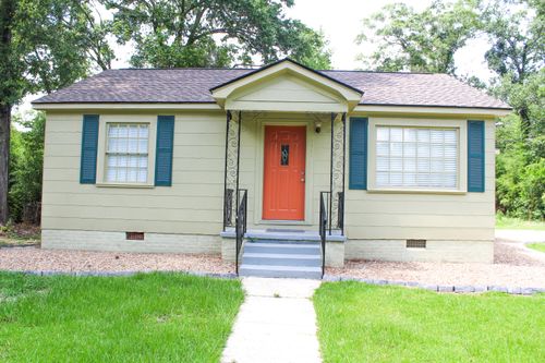 1701 Adeline St, Hattiesburg, MS, 39401-7402 | Card Image