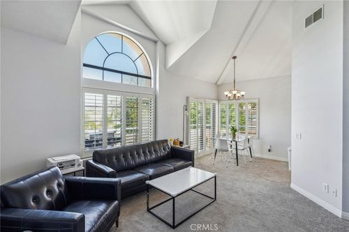 unit-462-18107 Erik Ct, Canyon Country, CA, 91387-4906 | Card Image