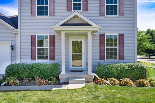 2009 Mayfair Dr, Island Lake, IL, 60042-8841 | Card Image