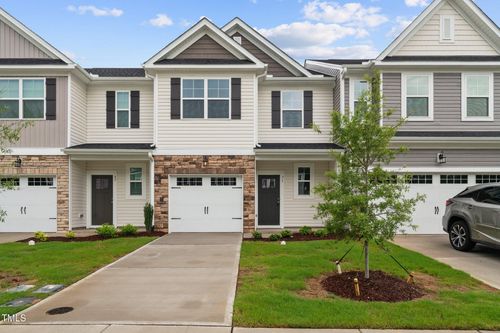 71 Village Edge Dr, Lillington, NC, 27546-5233 | Card Image